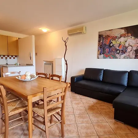Holidays Apartment